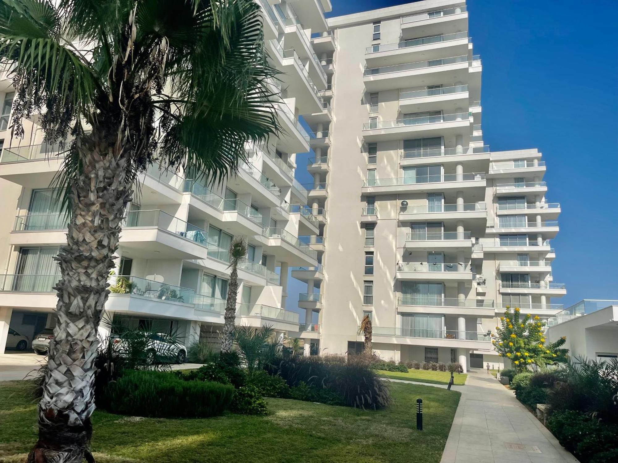 Sea View Suites By The Coast Famagusta  Esterno foto